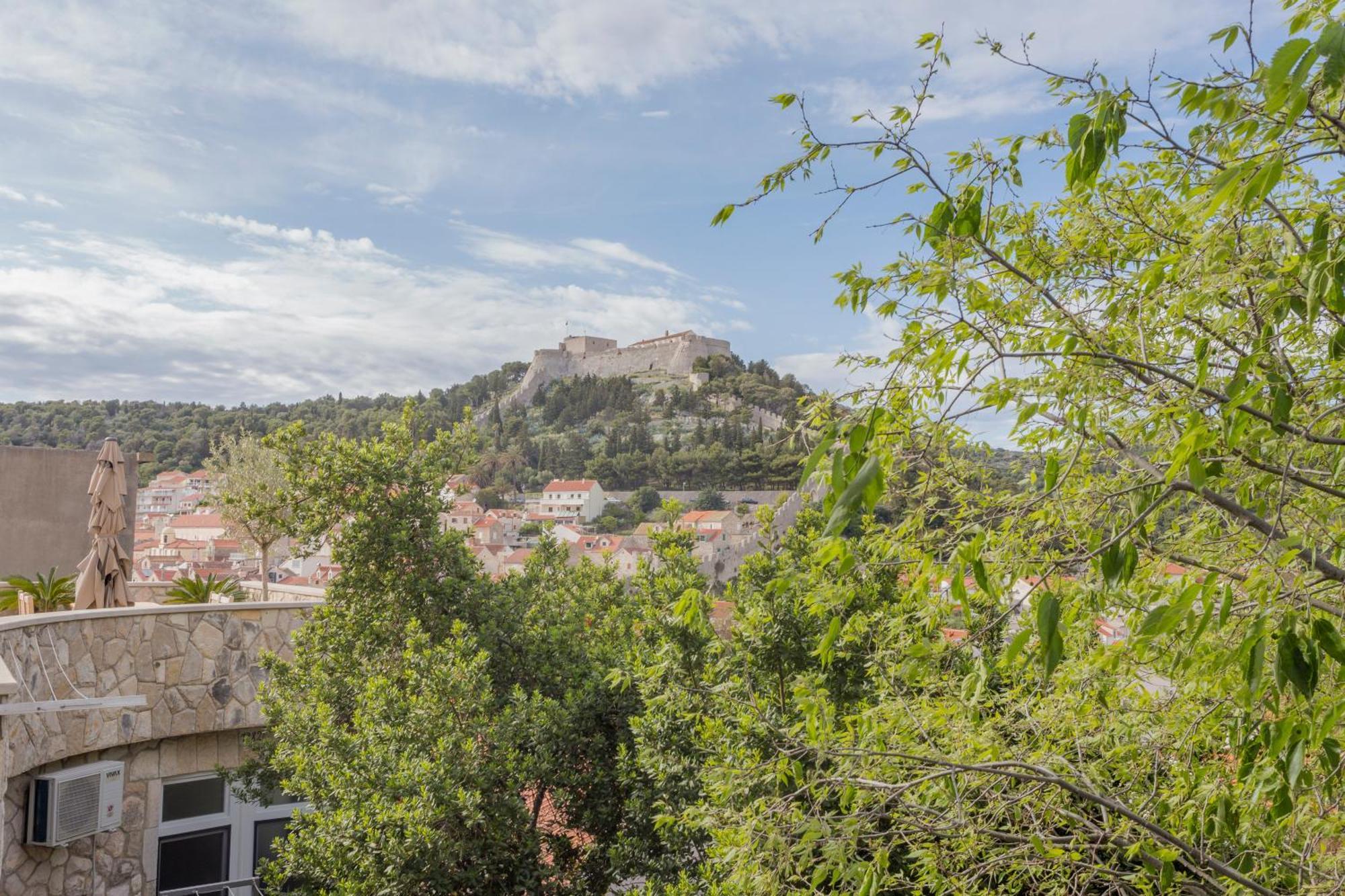 Mamma Mia Apartments-City Center Hvar Town Zewnętrze zdjęcie